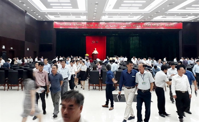 Chủ tịch Đà Nẵng ‘úy lạo’ cấp dưới sau kết luận của Trung ương Chu tich Da Nang ‘uy lao’ cap duoi sau ket luan cua Trung uong
