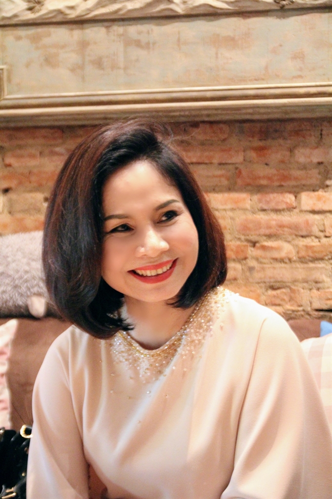 Vì sao ‘biểu tượng nhan sắc’ Sài Gòn Food trung thành với kiểu tóc ngắn suốt 40 năm? Vi sao ‘bieu tuong nhan sac’ Sai Gon Food trung thanh voi kieu toc ngan suot 40 nam?