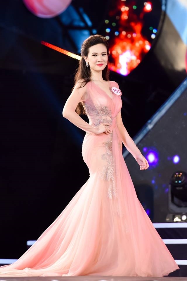 'Đấu tố' nhau ở các cuộc thi nhan sắc: 'Chiêu độc' dành cho đối thủ 'Dau to' nhau o cac cuoc thi nhan sac: 'Chieu doc' danh cho doi thu