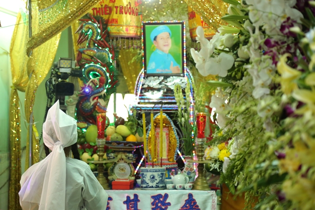 Con gái nghệ sĩ Khánh Nam: ‘Tôi thấy có lỗi khi không về thăm khi ba còn sống’ Con gai nghe si Khanh Nam: ‘Toi thay co loi khi khong ve tham khi ba con song’