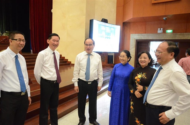 Bí thư Nguyễn Thiện Nhân: 'Heo bị tiêm thuốc an thần là vấn đề cần suy nghĩ' Bi thu Nguyen Thien Nhan: 'Heo bi tiem thuoc an than la van de can suy nghi'