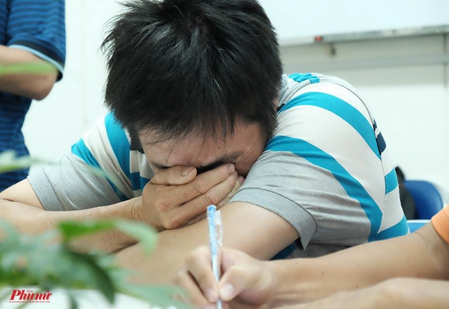 Gọi điện thoại cho vợ 'Em ơi anh khỏe rồi', chồng rơi vào hôn mê, nguy kịch Goi dien thoai cho vo 'Em oi anh khoe roi', chong roi vao hon me, nguy kich