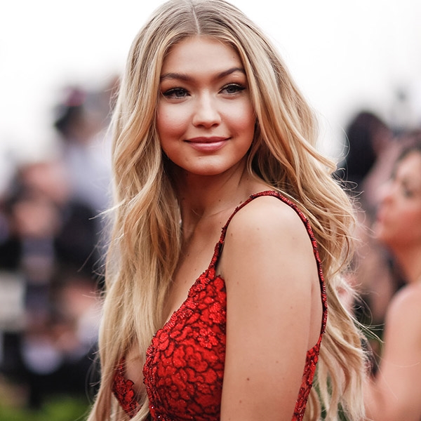 Bất ngờ với bí kíp làm đẹp đơn giản của các thiên thần Victoria’s Secret Bat ngo voi bi kip lam dep don gian cua cac thien than Victoria’s Secret