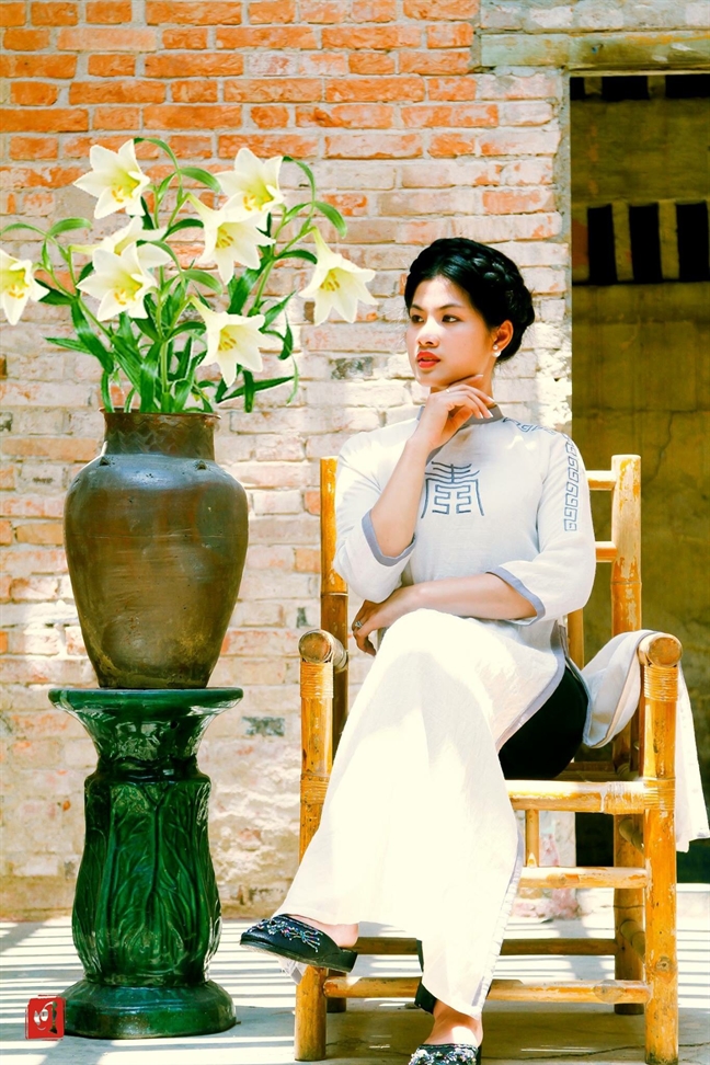 Á hậu Giang Thanh: 'Tôi chọn lấy chồng Tây vì sự đồng cảm chứ không phải vì tiền hay sính ngoại' A hau Giang Thanh: 'Toi chon lay chong Tay vi su dong cam chu khong phai vi tien hay sinh ngoai'