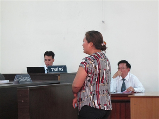 Thẩm phán không liên quan đến vụ việc thư ký tòa nhận tiền chạy án Tham phan khong lien quan den vu viec thu ky toa nhan tien chay an
