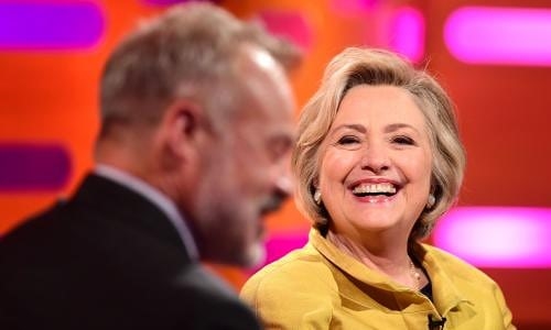 Hillary Clinton mượn chương trình hài hước của Anh để chê Donald Trump? Hillary Clinton muon chuong trinh hai huoc cua Anh de che Donald Trump?