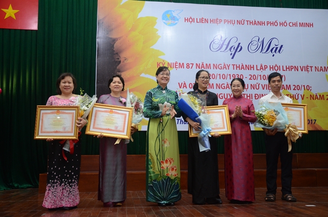 Nhiều thành tựu nổi bật trong hoạt động Hội và phong trào phụ nữ Nhieu thanh tuu noi bat trong hoat dong Hoi va phong trao phu nu