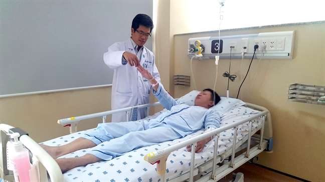 Hư nửa bộ não vì... quá chén Hu nua bo nao vi... qua chen