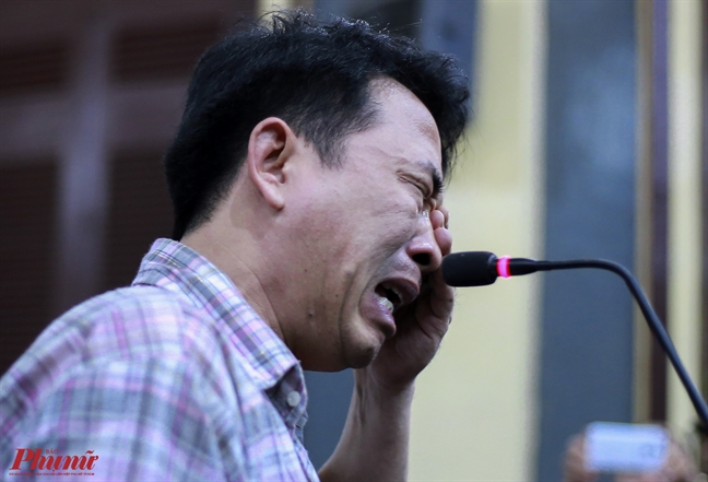 Vụ VN Pharma: Nguyễn Minh Hùng khóc nức nở, bảo tương lai không còn gì trong lời nói sau cùng Vu VN Pharma: Nguyen Minh Hung khoc nuc no, bao tuong lai khong con gi trong loi noi sau cung