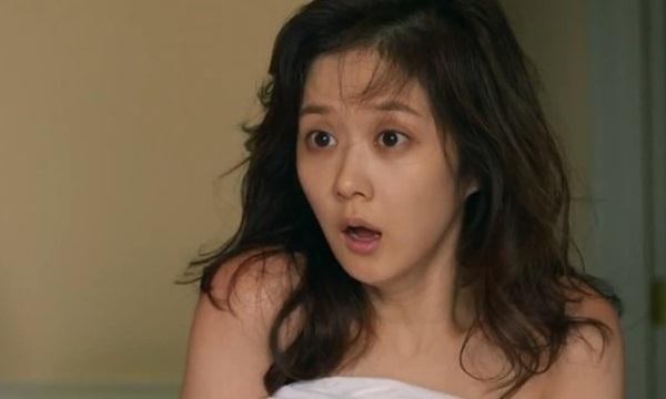 Vợ chồng nghèo vội vàng, giật mình yêu nhau vì... cửa phòng quá mỏng Vo chong ngheo voi vang, giat minh yeu nhau vi... cua phong qua mong