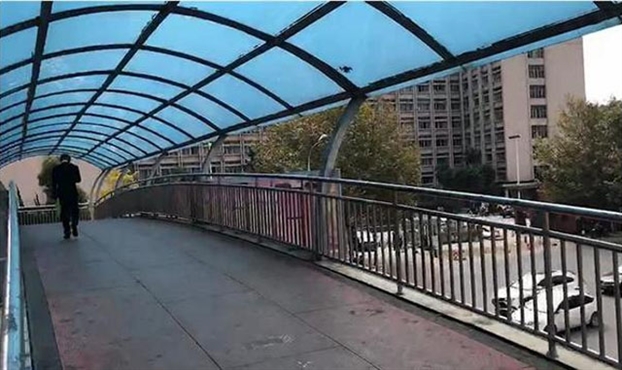 Món quà của cậu sinh viên làm ấm lòng người đàn ông lang thang Mon qua cua cau sinh vien lam am long nguoi dan ong lang thang
