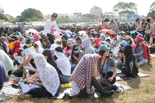 Fan K-pop và những lần xỉu như 'ngả rạ' khi gặp thần tượng Fan K-pop va nhung lan xiu nhu 'nga ra' khi gap than tuong