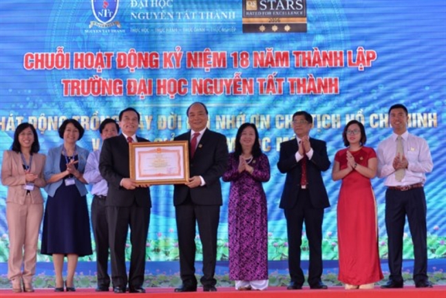 Thủ tướng Nguyễn Xuân Phúc: Đào tạo phải gắn với nhu cầu xã hội Thu tuong Nguyen Xuan Phuc: Dao tao phai gan voi nhu cau xa hoi