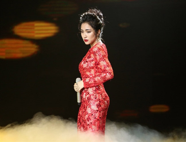 Hoà Minzy từng bị doạ giết vì quen cầu thủ Công Phượng Hoa Minzy tung bi doa giet vi quen cau thu Cong Phuong