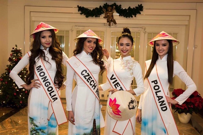 Hà Thu đã tịnh tiến ra sao tại ‘Hoa hậu Trái đất 2017’? Ha Thu da tinh tien ra sao tai ‘Hoa hau Trai dat 2017’?