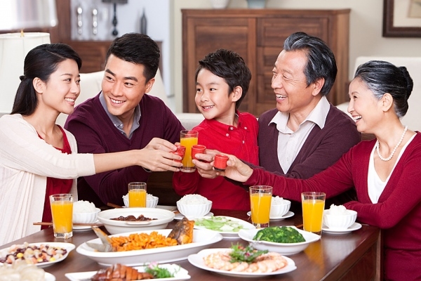 Bố mẹ U60 khăng khăng phải tổ chức đám cưới thật hoành tráng, con cái phản đối Bo me U60 khang khang phai to chuc dam cuoi that hoanh trang, con cai phan doi