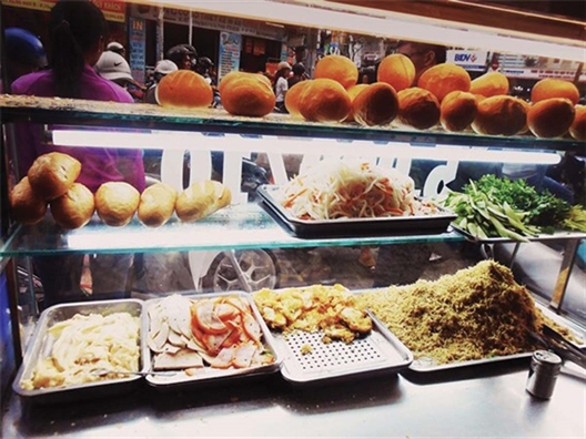 Ở Sài Gòn, có tiệm bánh mì rẻ nhất thế giới O Sai Gon, co tiem banh mi re nhat the gioi