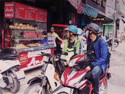 Ở Sài Gòn, có tiệm bánh mì rẻ nhất thế giới O Sai Gon, co tiem banh mi re nhat the gioi