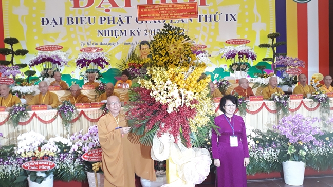 Thêm 1 tỷ đồng cho Quỹ Vì người nghèo Them 1 ty dong cho Quy Vi nguoi ngheo