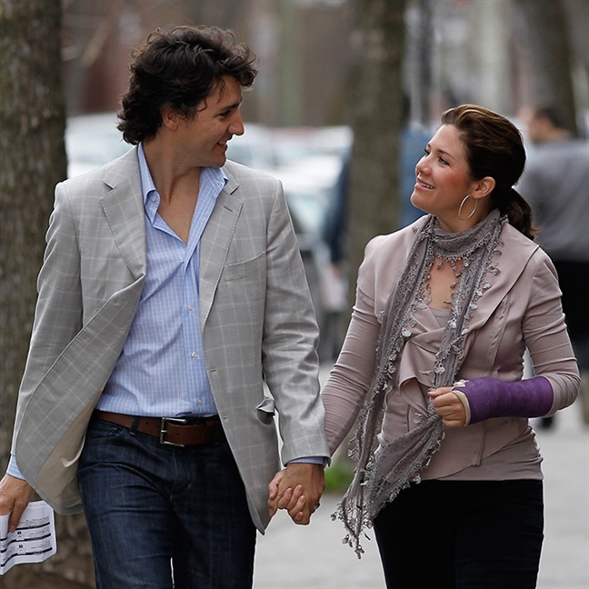 Thời trang đơn giản, đẹp 'ngất ngây' của vợ chồng Thủ tướng Canada Justin Trudeau Thoi trang don gian, dep 'ngat ngay' cua vo chong Thu tuong Canada Justin Trudeau
