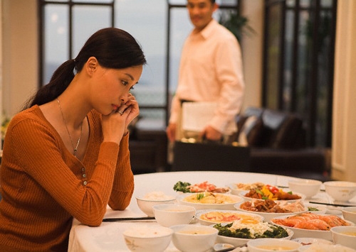 7 năm bên chồng rồi vẫn thầm khát khao được một lần lên giường cùng trai lạ 7 nam ben chong roi van tham khat khao duoc mot lan len giuong cung trai la