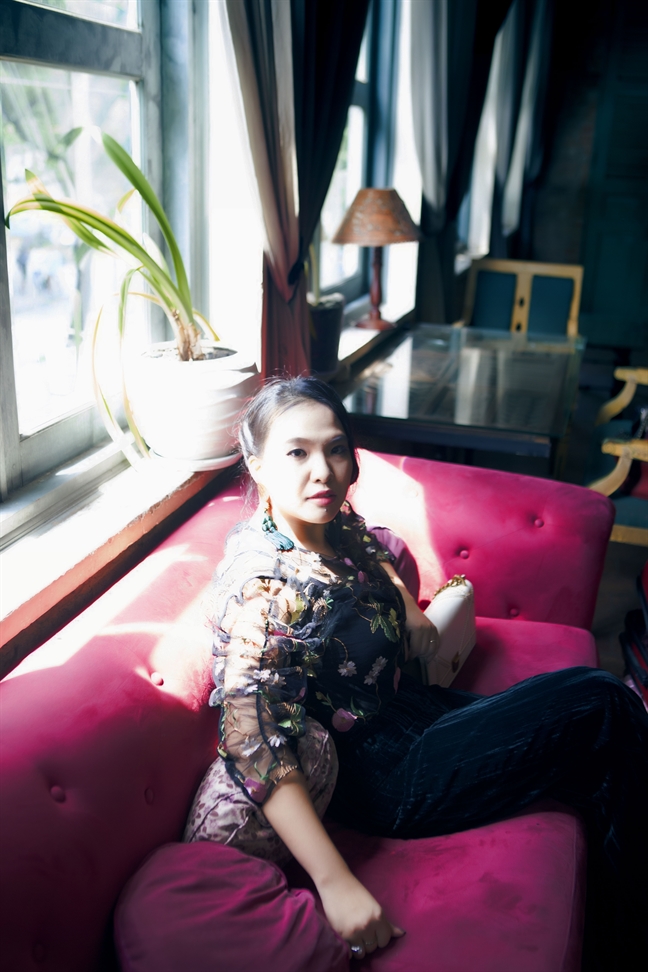 Huyền Mihoo: 'Danh hão chỉ cần có chiêu trò, còn danh tiếng thì phải dùng chiến lược' Huyen Mihoo: 'Danh hao chi can co chieu tro, con danh tieng thi phai dung chien luoc'