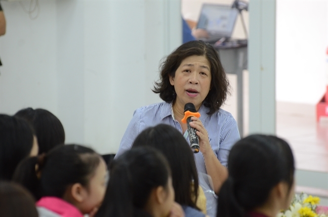 Bác sĩ sản tiếc cho cô gái trẻ bỗng làm mẹ khi tương lai đang rộng mở Bac si san tiec cho co gai tre bong lam me khi tuong lai dang rong mo