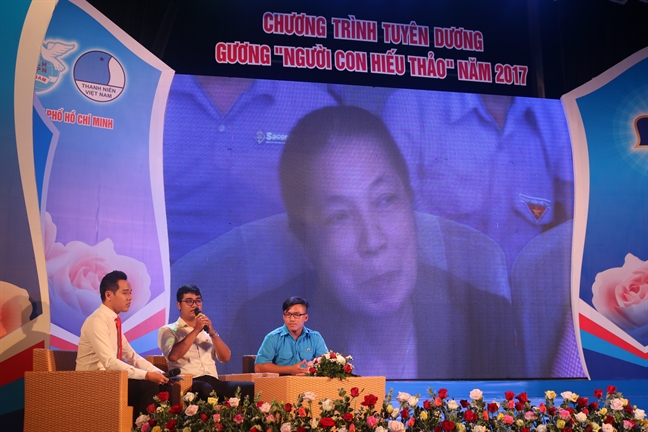Tuyên dương 48 gương 'Người con hiếu thảo' cấp thành phố Tuyen duong 48 guong 'Nguoi con hieu thao' cap thanh pho