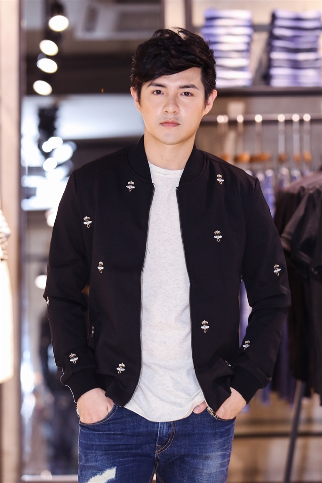 Ông Cao Thắng: 'Vấn đề hát live của nghệ sĩ trên sân khấu rất nhạy cảm’ Ong Cao Thang: 'Van de hat live cua nghe si tren san khau rat nhay cam’