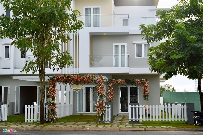 Người người đổ xô thi hoa hậu: Siêu lợi nhuận đến từ danh hiệu Nguoi nguoi do xo thi hoa hau: Sieu loi nhuan den tu danh hieu