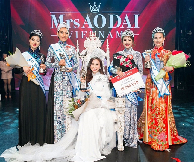 Bí đường trong nước, cuộc thi hoa hậu ‘kéo nhau’ ra nước ngoài Bi duong trong nuoc, cuoc thi hoa hau ‘keo nhau’ ra nuoc ngoai