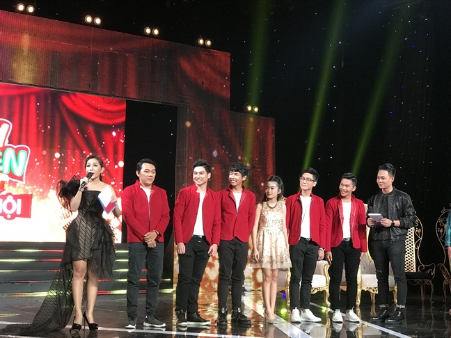 Nghệ sĩ Kiều Oanh: ‘Tôi uốn lưỡi đến tận 10 lần khi nhận xét thí sinh’ Nghe si Kieu Oanh: ‘Toi uon luoi den tan 10 lan khi nhan xet thi sinh’