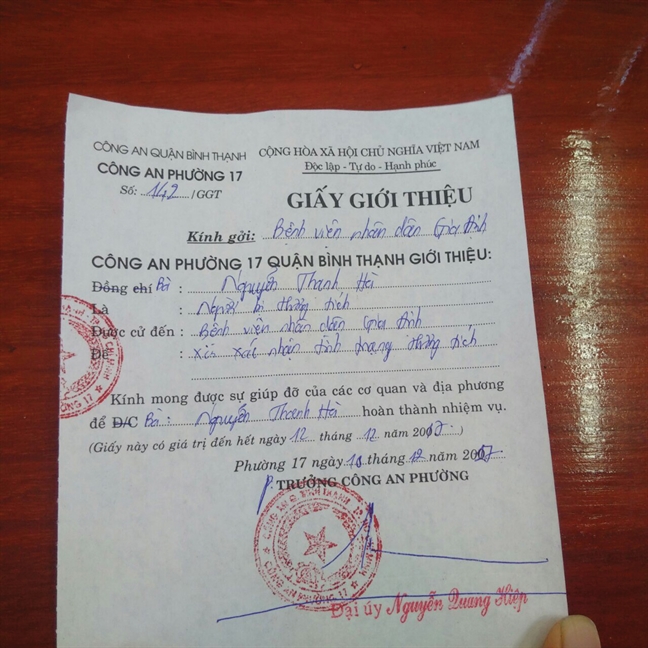 Đến thăm con ở chỗ chồng cũ, mẹ bị đánh đổ máu Den tham con o cho chong cu, me bi danh do mau