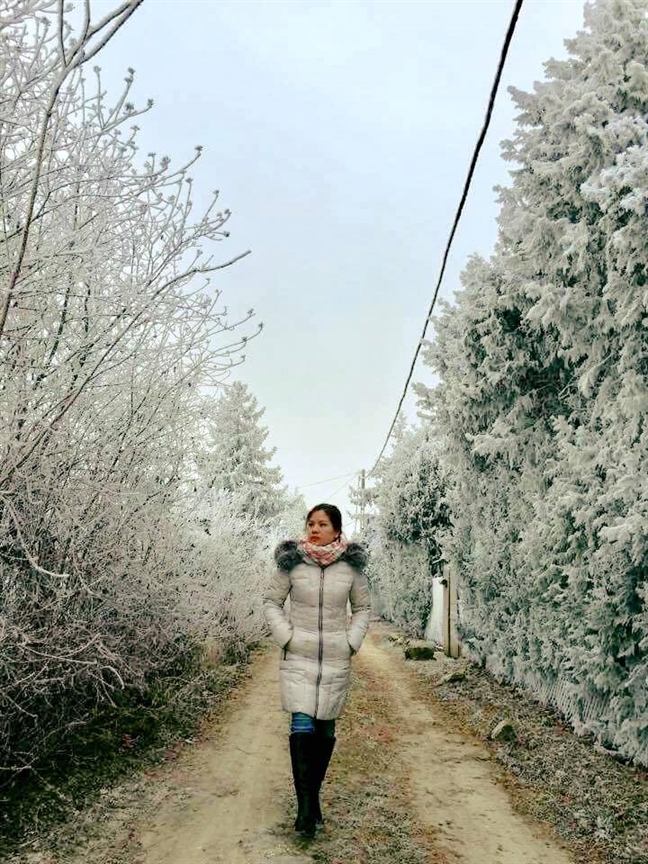 '12 tháng đã qua của tôi': Sống ở một nơi thật khác, tại sao không? '12 thang da qua cua toi': Song o mot noi that khac, tai sao khong?