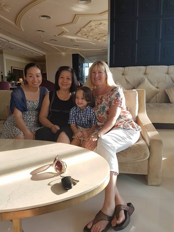Trải nghiệm 'lấy chồng Tây ngọt ngào của nữ giảng viên Việt tại Dubai Trai nghiem 'lay chong Tay ngot ngao cua nu giang vien Viet tai Dubai