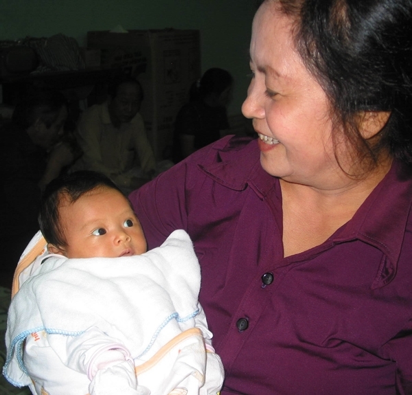 Gặp phải mẹ chồng 'ác khẩu', tôi may mắn được bù đắp bằng người dì hết lòng thương cháu dâu Gap phai me chong 'ac khau', toi may man duoc bu dap bang nguoi di het long thuong chau dau