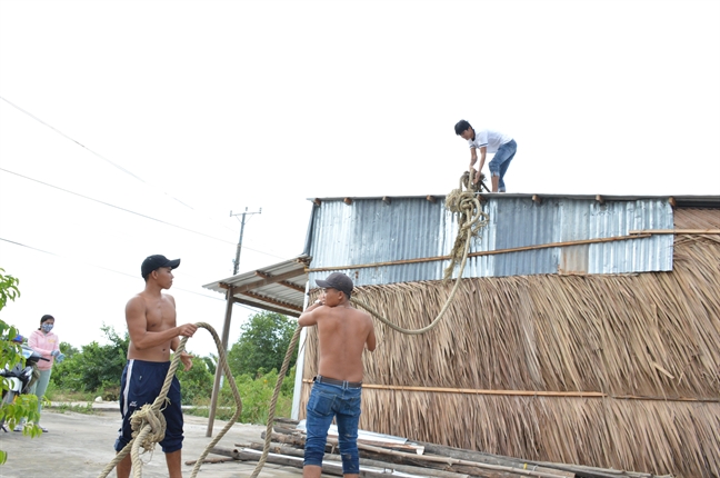 Cần Thơ cho nữ viên chức có con nhỏ nghỉ làm trong ngày bão Tembin đổ bộ Can Tho cho nu vien chuc co con nho nghi lam trong ngay bao Tembin do bo