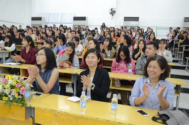 Khi những nữ sinh không thể đi hết con đường đã kỳ vọng Khi nhung nu sinh khong the di het con duong da ky vong