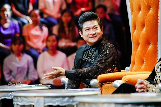Ca sĩ Mạnh Đình: 'Khán giả Việt ở nước ngoài đang bị Tây hoá nên không thể nghe nhạc quê hương' Ca si Manh Dinh: 'Khan gia Viet o nuoc ngoai dang bi Tay hoa nen khong the nghe nhac que huong'