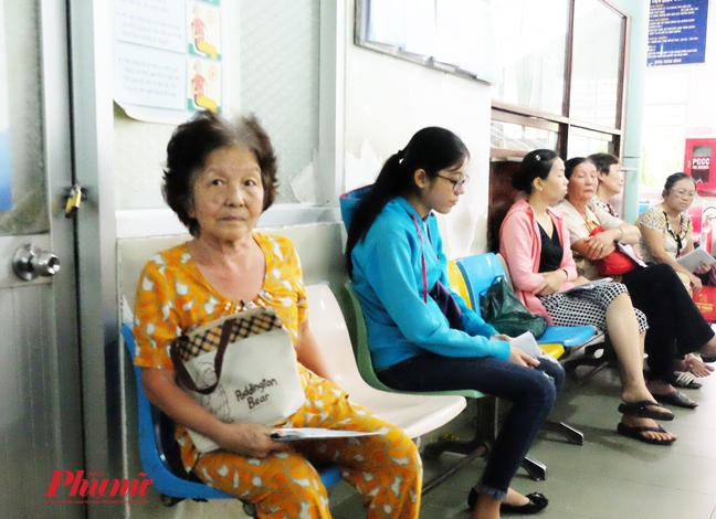 Chuyển toàn bộ bệnh nhân chạy thận nhân tạo tại Bệnh viện Quận 6 sang nơi khác Chuyen toan bo benh nhan chay than nhan tao tai Benh vien Quan 6 sang noi khac