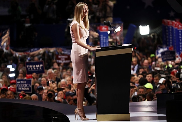 Ivanka Trump né luật để quảng bá thương hiệu thời trang riêng? Ivanka Trump ne luat de quang ba thuong hieu thoi trang rieng?