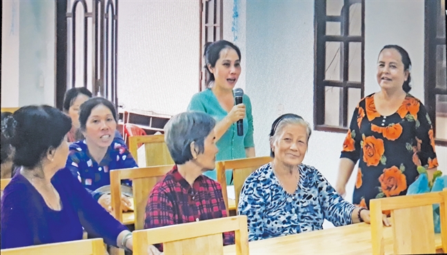 Người cán bộ Hội tự học không ngừng Nguoi can bo Hoi tu hoc khong ngung