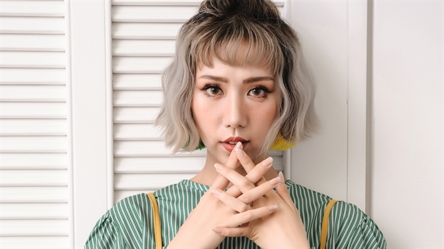 Sơn Tùng M-TP so kè quyết liệt với Hương Tràm để tranh 'Ca khúc của năm' Son Tung M-TP so ke quyet liet voi Huong Tram de tranh 'Ca khuc cua nam'
