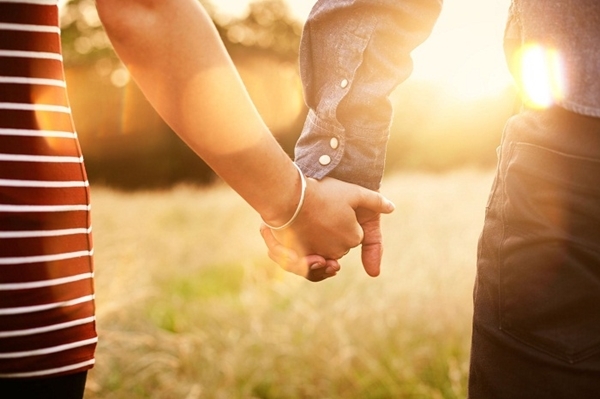 Xưa bắt cá hai tay, nay bạn thân định làm 'người thứ ba' phá hoại gia đình tôi (phần 2) Xua bat ca hai tay, nay ban than dinh lam 'nguoi thu ba' pha hoai gia dinh toi (phan 2)