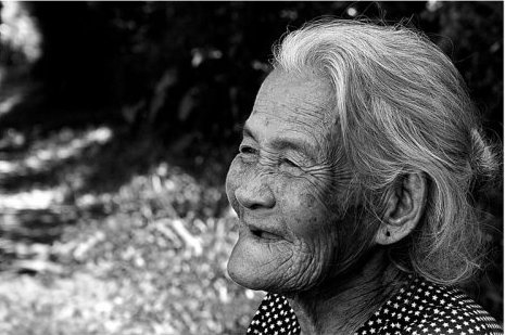 Mẹ - con, ai lại đi nói chuyện tiền bạc? Me - con, ai lai di noi chuyen tien bac?