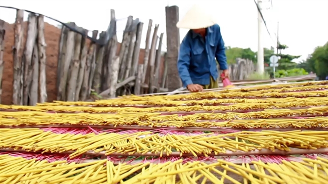 Cận cảnh làng nghề nhang lâu đời nhất ở Sài Gòn những ngày giáp tết Can canh lang nghe nhang lau doi nhat o Sai Gon nhung ngay giap tet