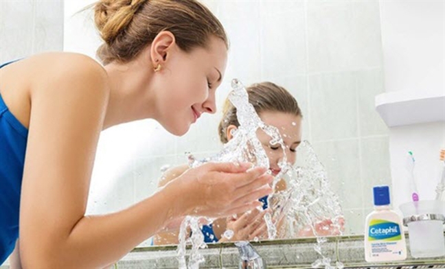 Thói quen không ngờ khi rửa mặt khiến làn da xuống cấp thảm hại Thoi quen khong ngo khi rua mat khien lan da xuong cap tham hai