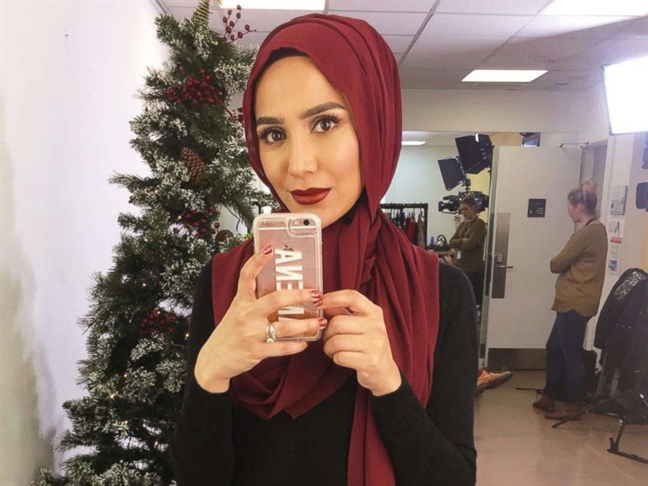 Quàng khăn hijab, nữ blogger xuất hiện trong quảng cáo sản phẩm chăm sóc tóc Quang khan hijab, nu blogger xuat hien trong quang cao san pham cham soc toc