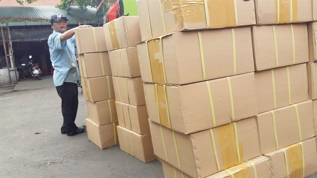 Hàng lậu nườm nượp tràn qua biên giới - Bài 2: 'Đề lô' án ngữ vùng biên Hang lau nuom nuop tran qua bien gioi - Bai 2: 'De lo' an ngu vung bien