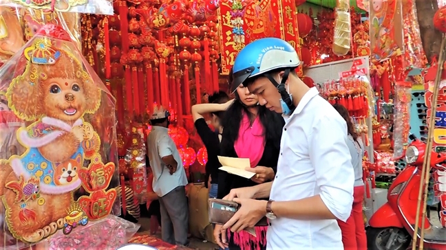 Cận cảnh những linh vật chó trang trí 'hút hàng' tết Mậu Tuất 2018 Can canh nhung linh vat cho trang tri 'hut hang' tet Mau Tuat 2018
